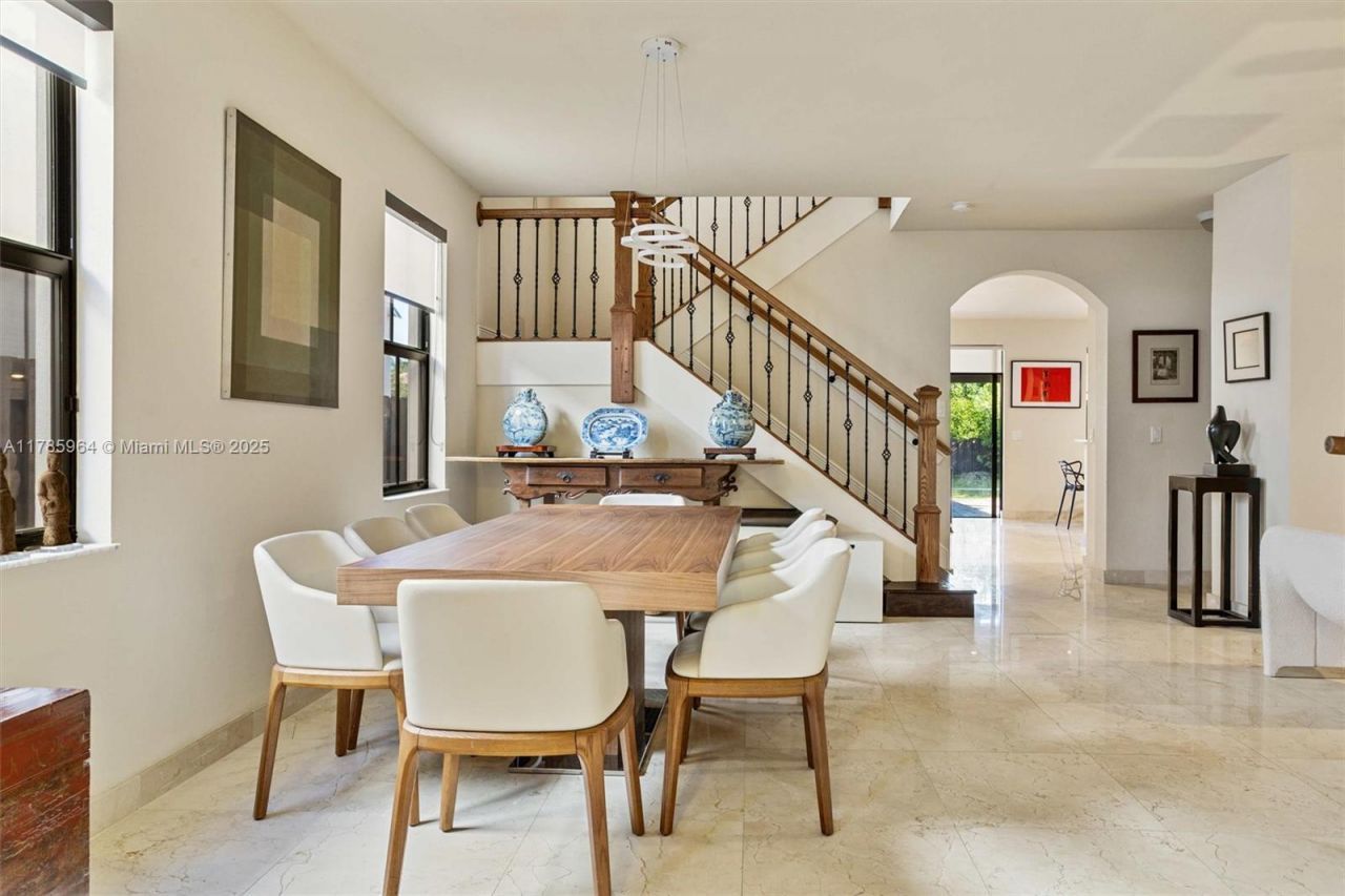 10075 NW 86th Ter, Doral, FL 33178 Photo