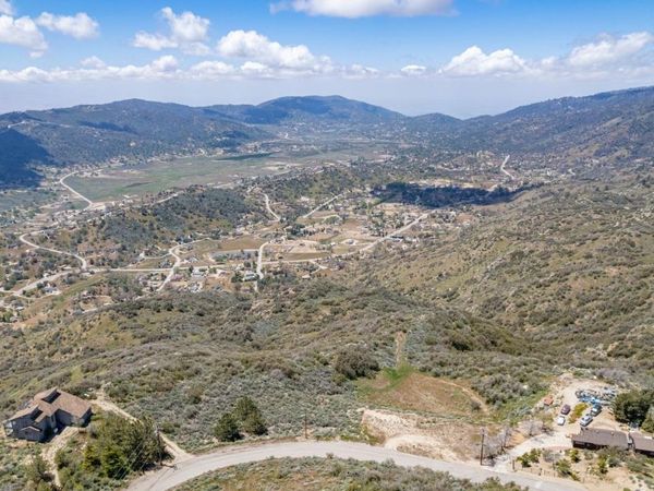 23491 El Rancho Drive, Tehachapi, CA 93561