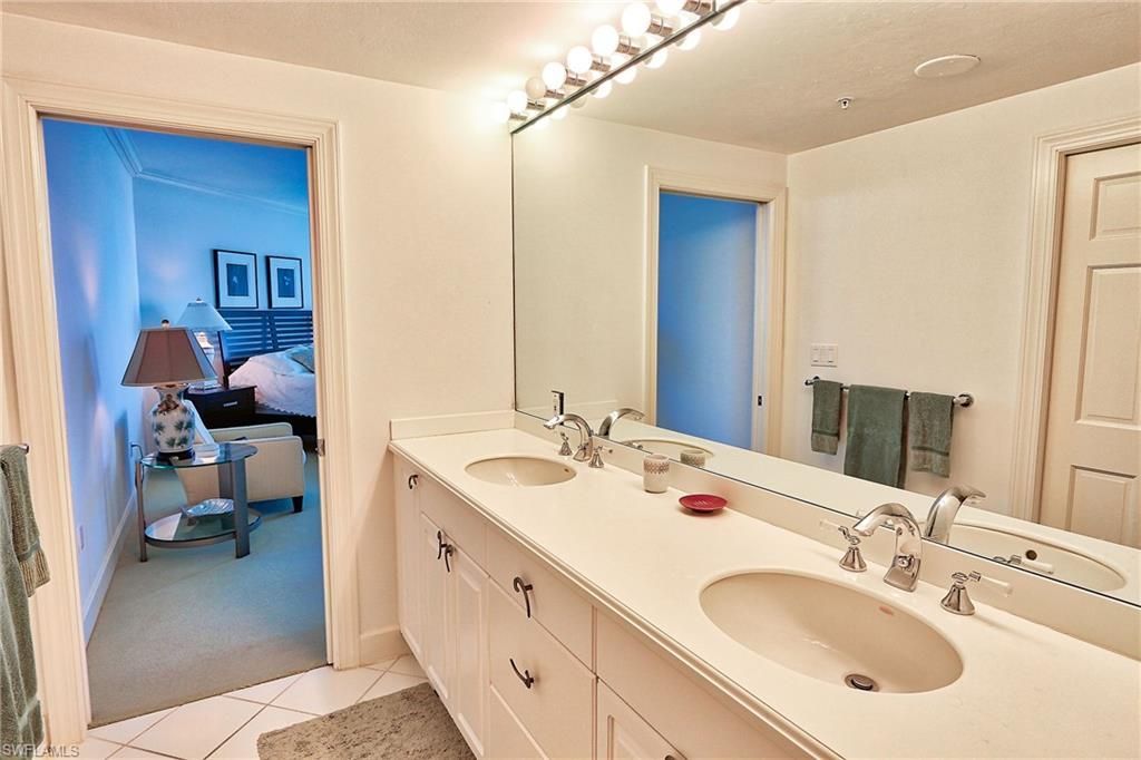 60 Seagate Dr, Unit 805, Naples, FL 34103 Photo