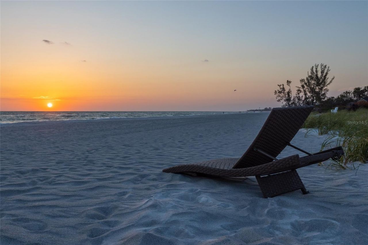 560 Gulf Bay Road, Longboat Key, FL 34228 Photo