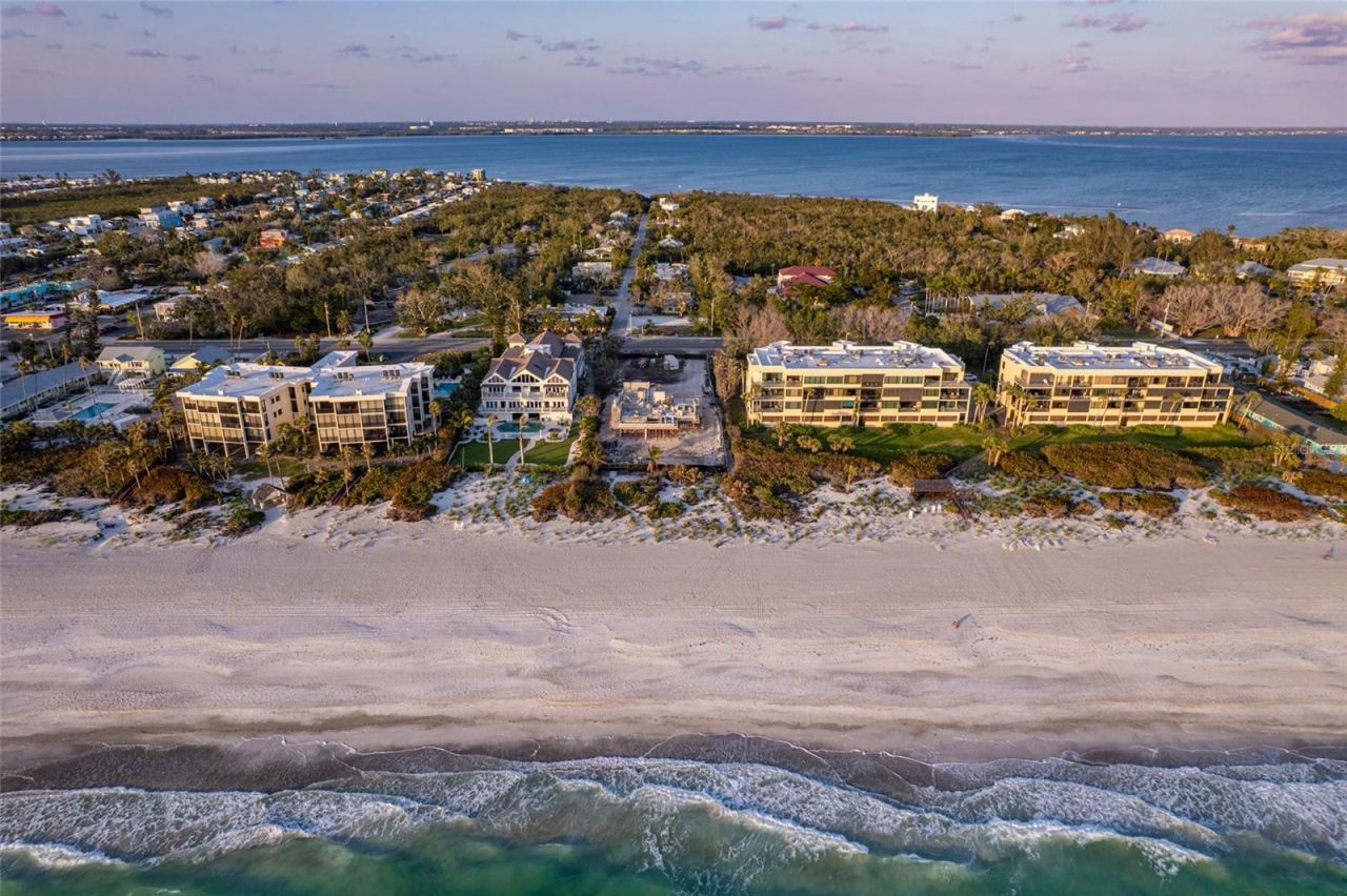 560 Gulf Bay Road, Longboat Key, FL 34228 Photo