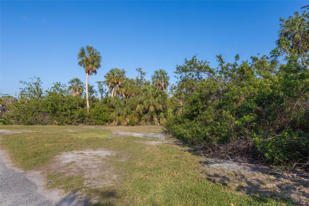 560 Gulf Bay Road, Longboat Key, FL 34228 Photo