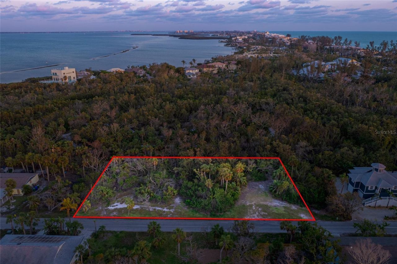 560 Gulf Bay Road, Longboat Key, FL 34228 Photo