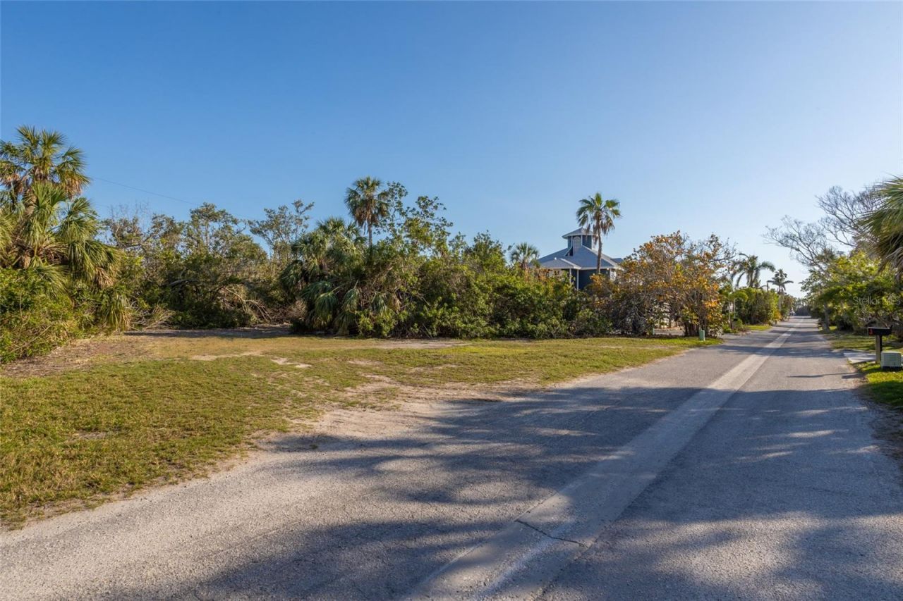 560 Gulf Bay Road, Longboat Key, FL 34228 Photo