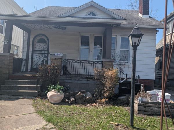 9539 Beechwood St Street, Detroit, MI 48204
