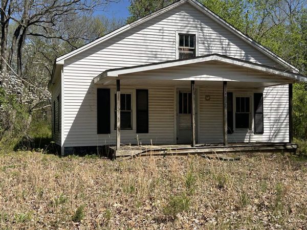 1138 Walkers Chapel Road, Adolphus, KY 42120