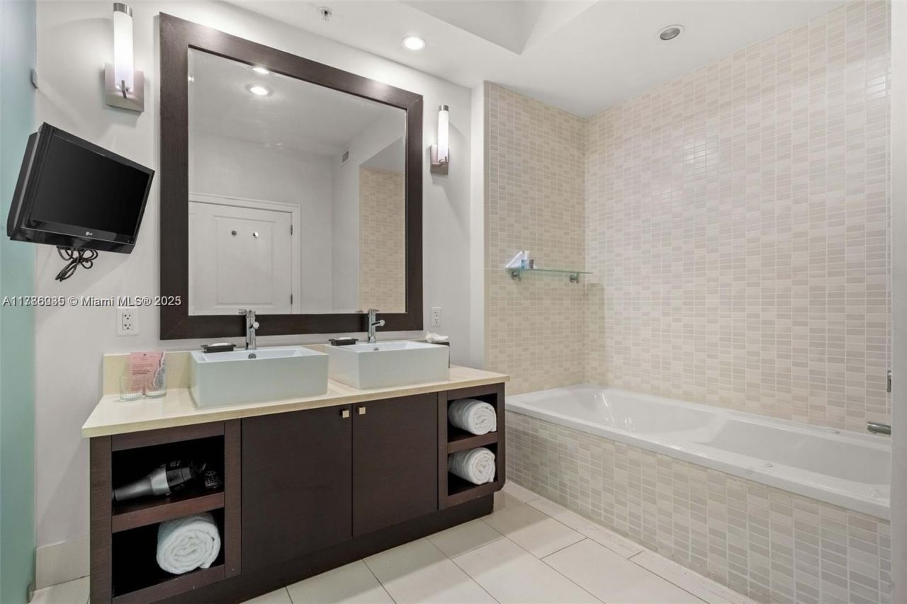 5300 NW 87th Ave, Unit 115, Doral, FL 33178 Photo