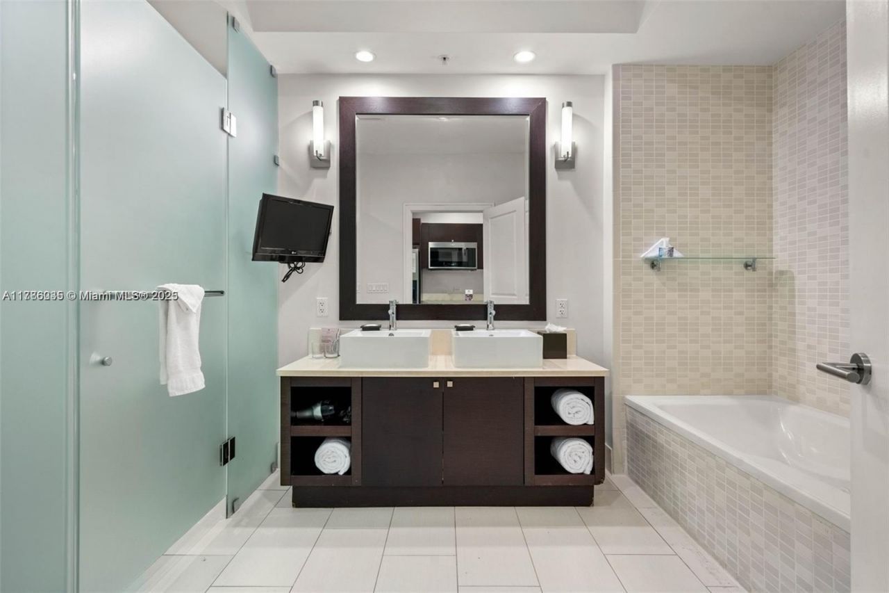 5300 NW 87th Ave, Unit 115, Doral, FL 33178 Photo