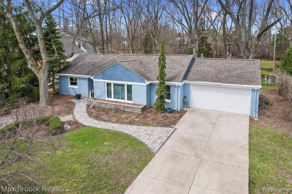 2905 W Hickory Grove Road, Bloomfield Township, MI 48302 Main Photo