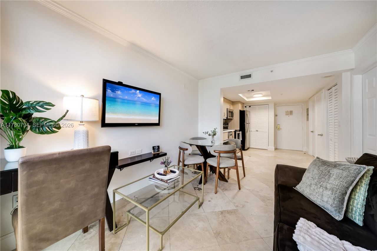 2951 S Bayshore Dr, Unit 815, Miami, FL 33133 Photo