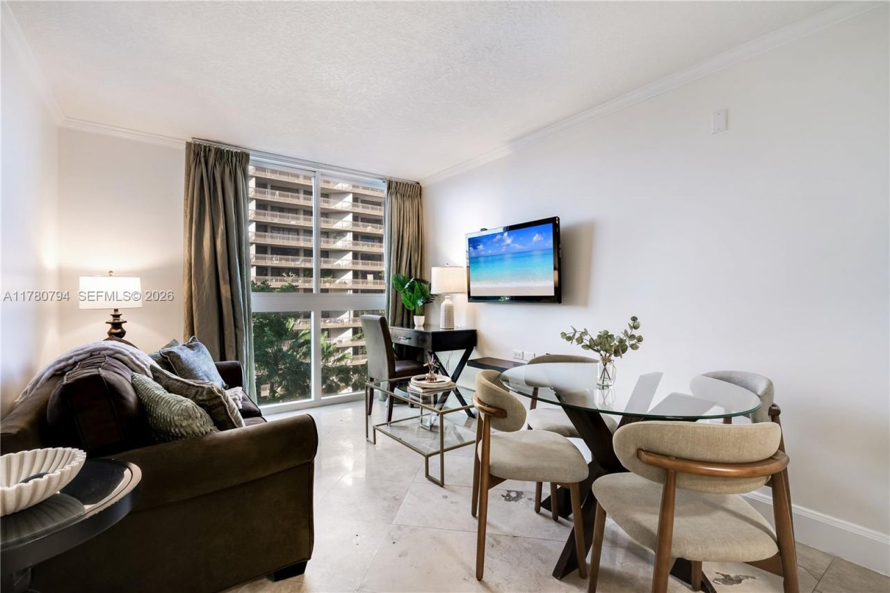 2951 S Bayshore Dr, Unit 815, Miami, FL 33133 Photo