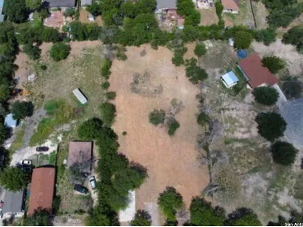 249 34th, San Antonio, TX 78237