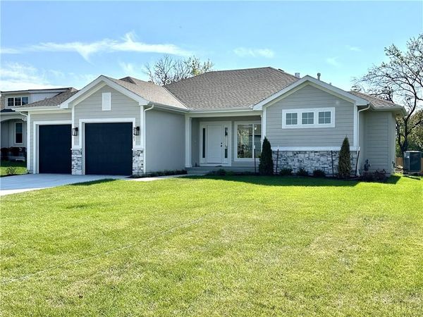 21903 W 177th Terrace, Olathe, KS 66062