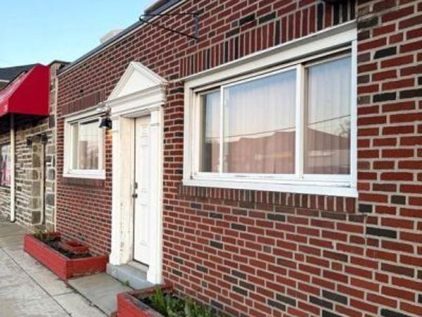 2216 MACDADE BOULEVARD, HOLMES, PA 19043