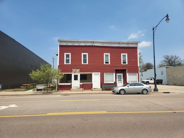 146 E LINCOLN Avenue, Hinckley, IL 60520