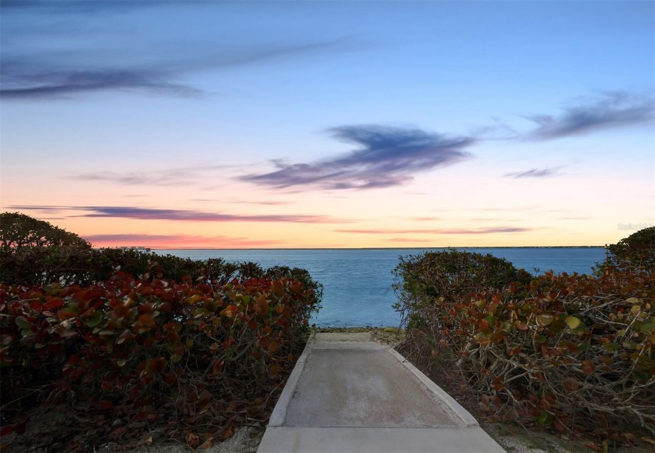 340 Gulf Of Mexico Drive, Unit 124, Longboat Key, FL 34228 Photo