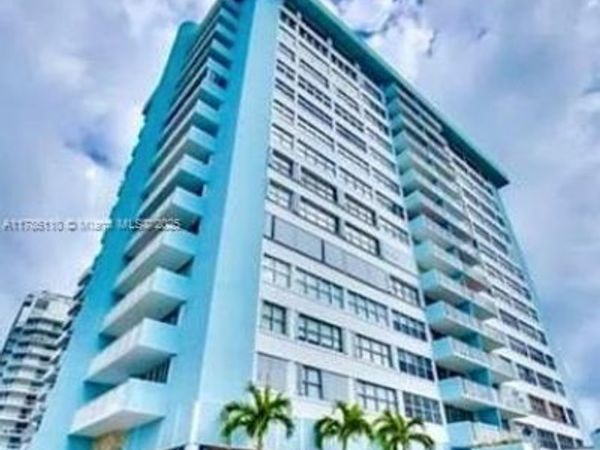 5838 Collins Ave, Unit 14F, Miami Beach, FL 33140