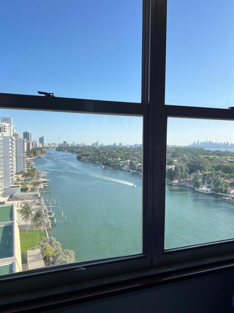 5838 Collins Ave, Unit 14F, Miami Beach, FL 33140 Photo