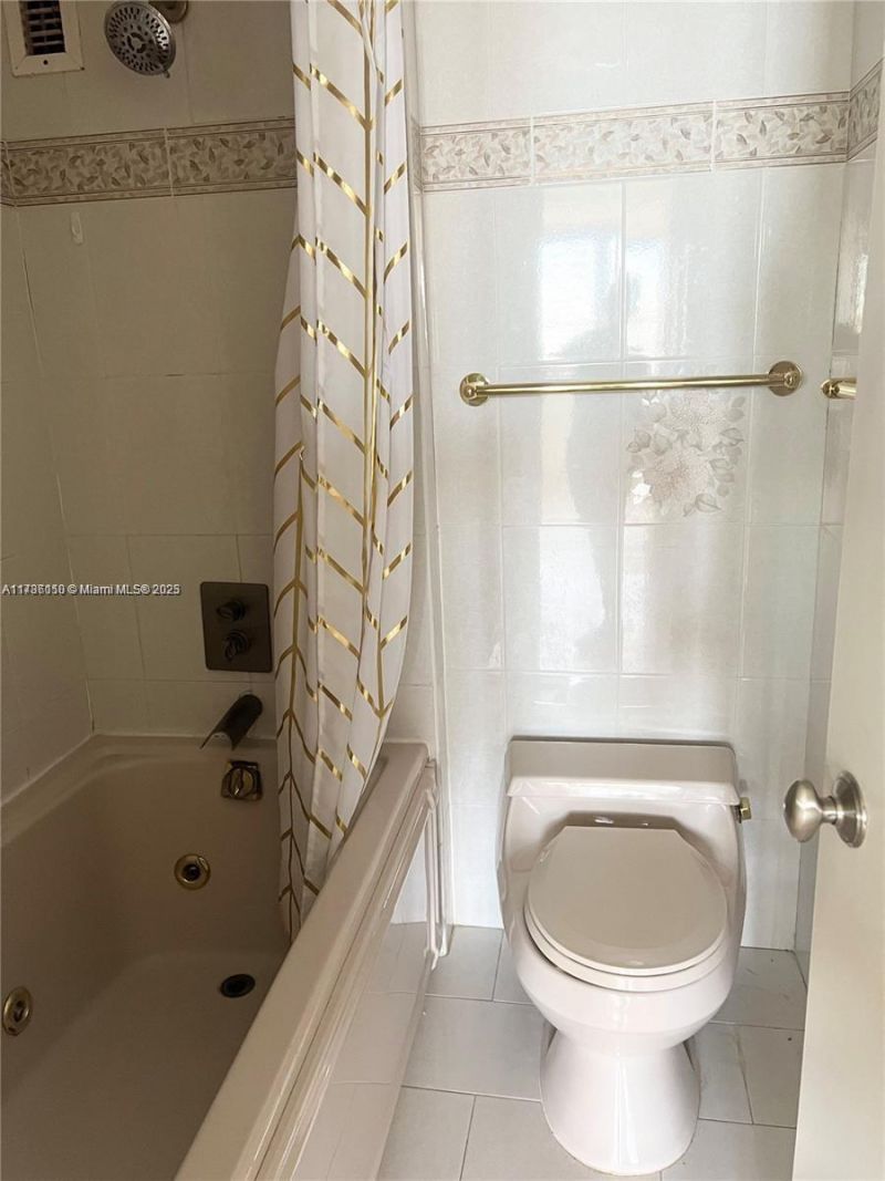 5838 Collins Ave, Unit 14F, Miami Beach, FL 33140 Photo