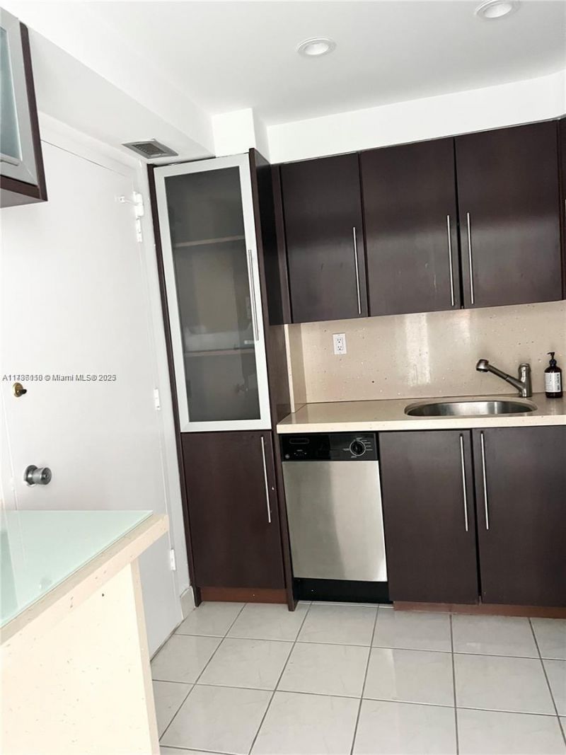 5838 Collins Ave, Unit 14F, Miami Beach, FL 33140 Photo