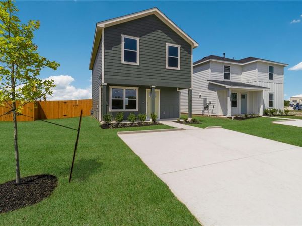 175 Safflower DR, Uhland, TX 78640