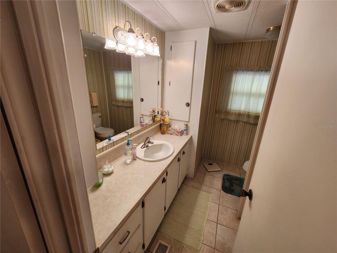 5408 Chateau Lane, Bradenton, FL 34207 Photo