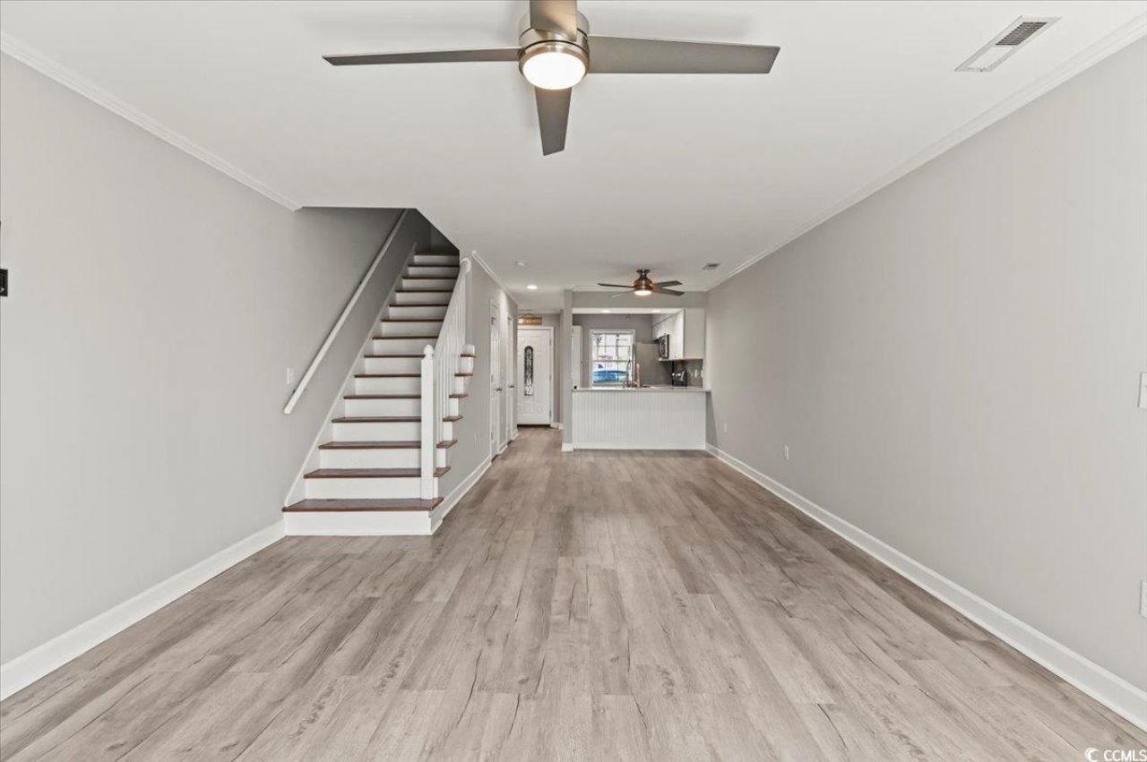 914 Hillside Dr. S Photo 11