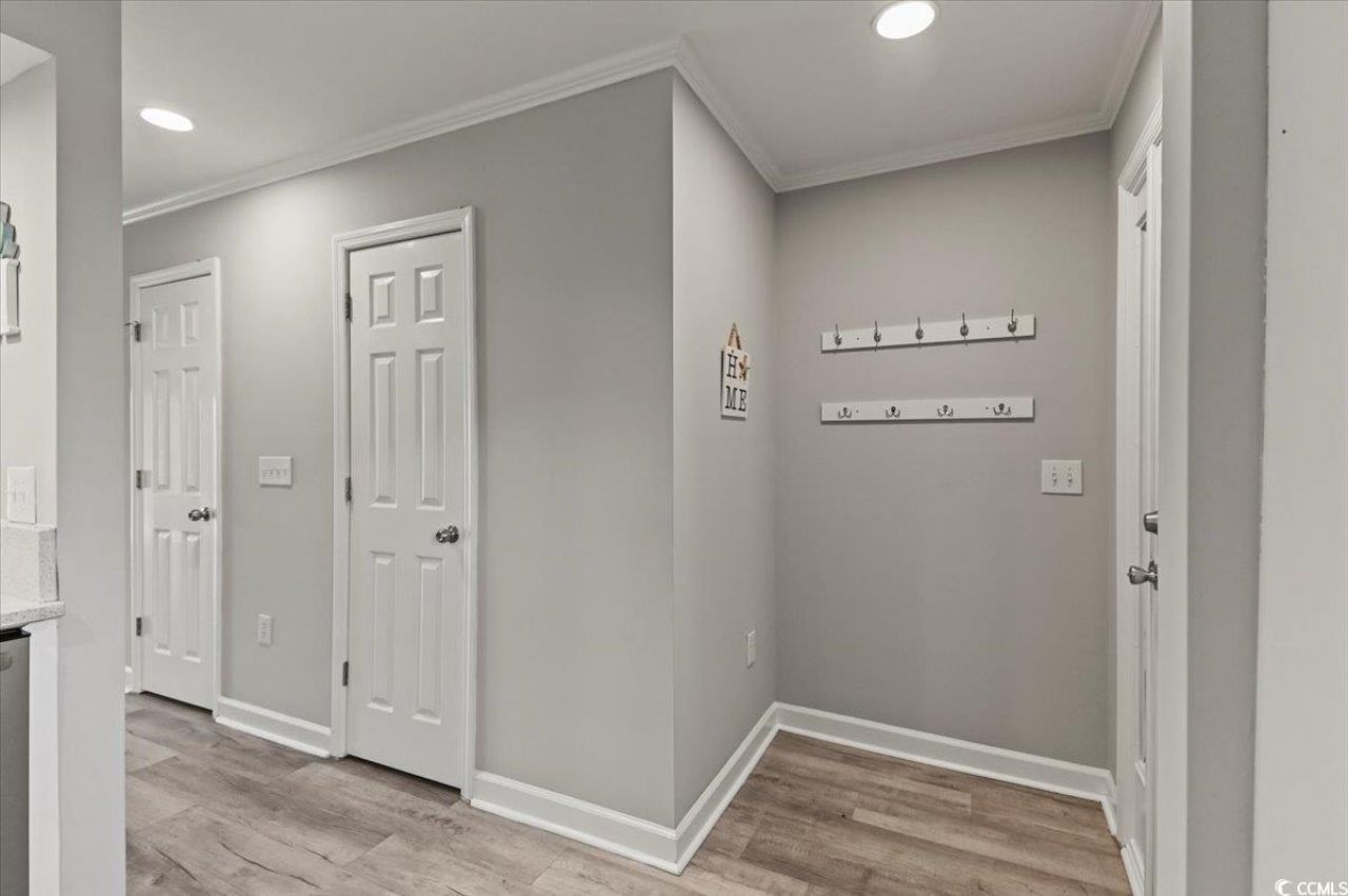 914 Hillside Dr. S Photo 14