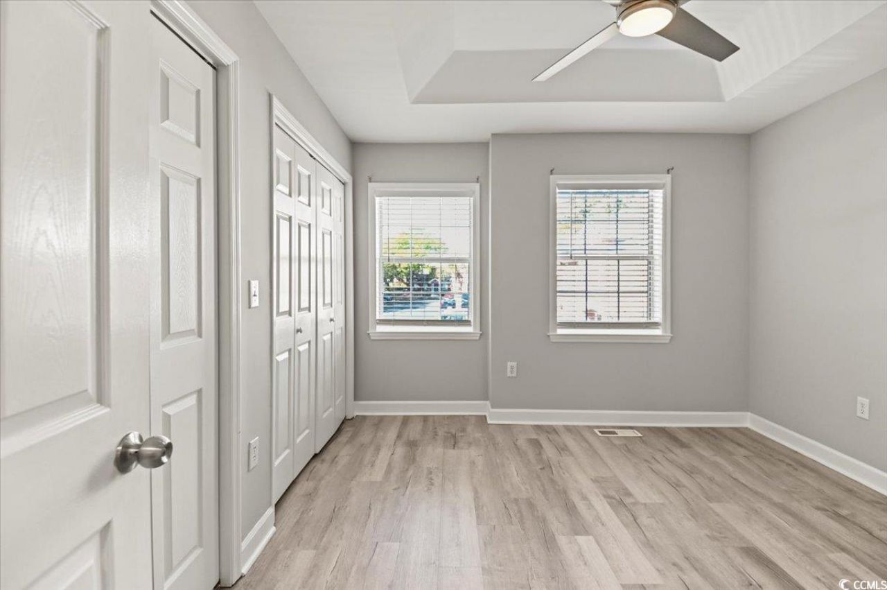 914 Hillside Dr. S Photo 16