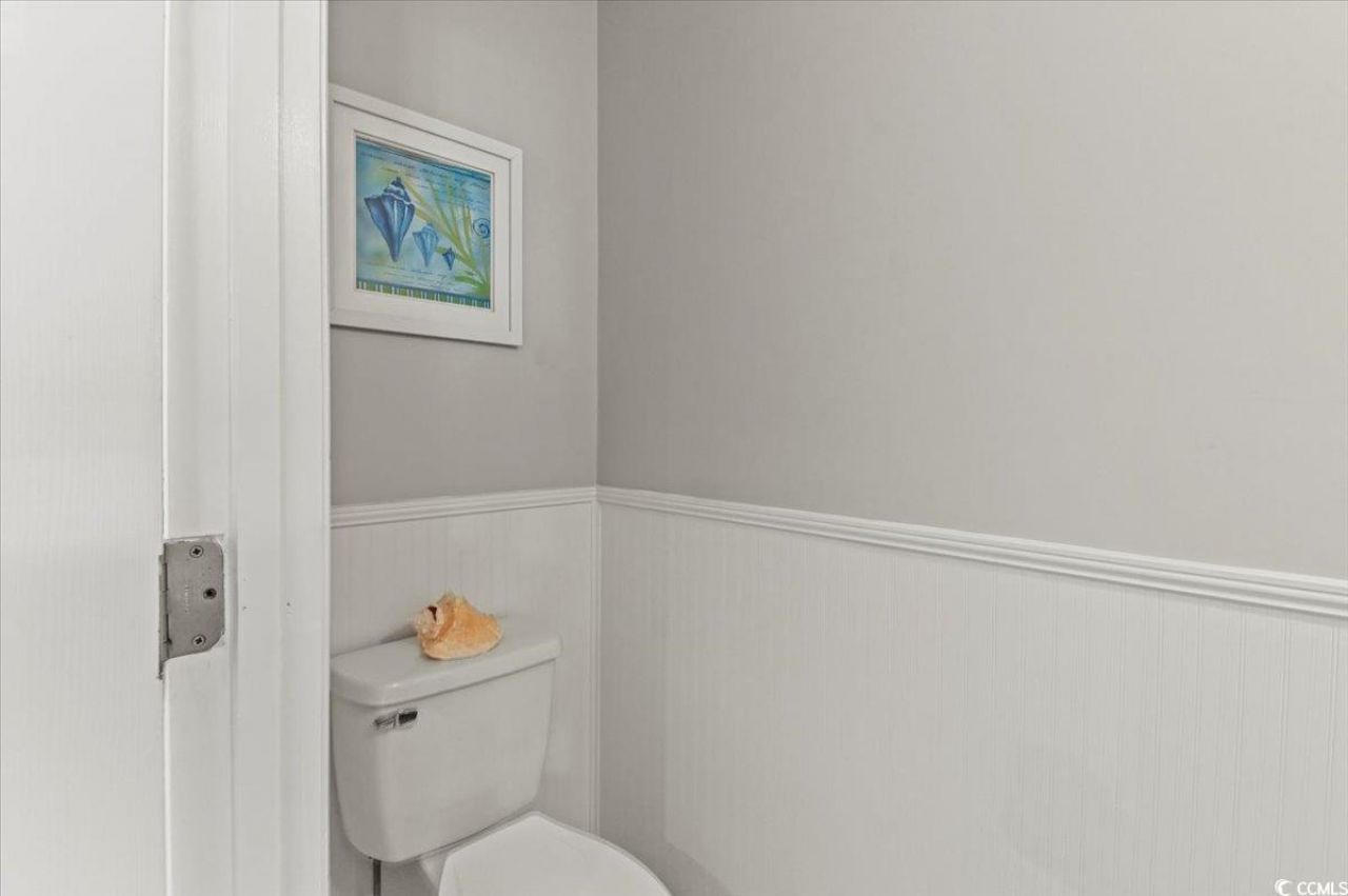 914 Hillside Dr. S Photo 24