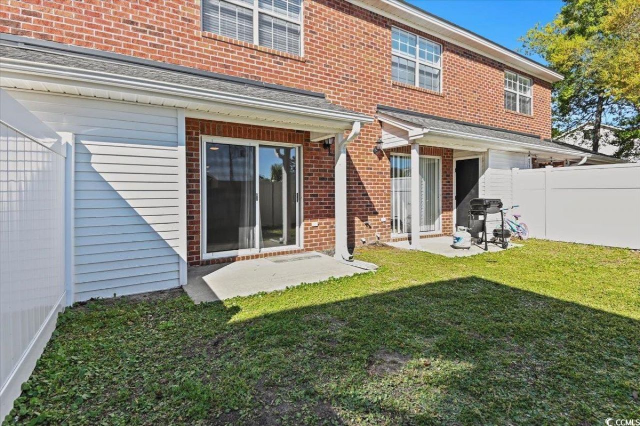 914 Hillside Dr. S Photo 25