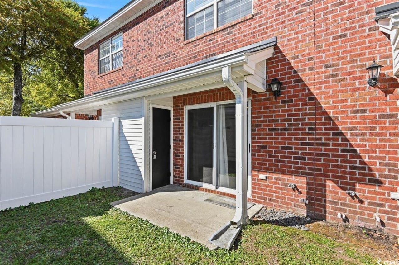 914 Hillside Dr. S Photo 26