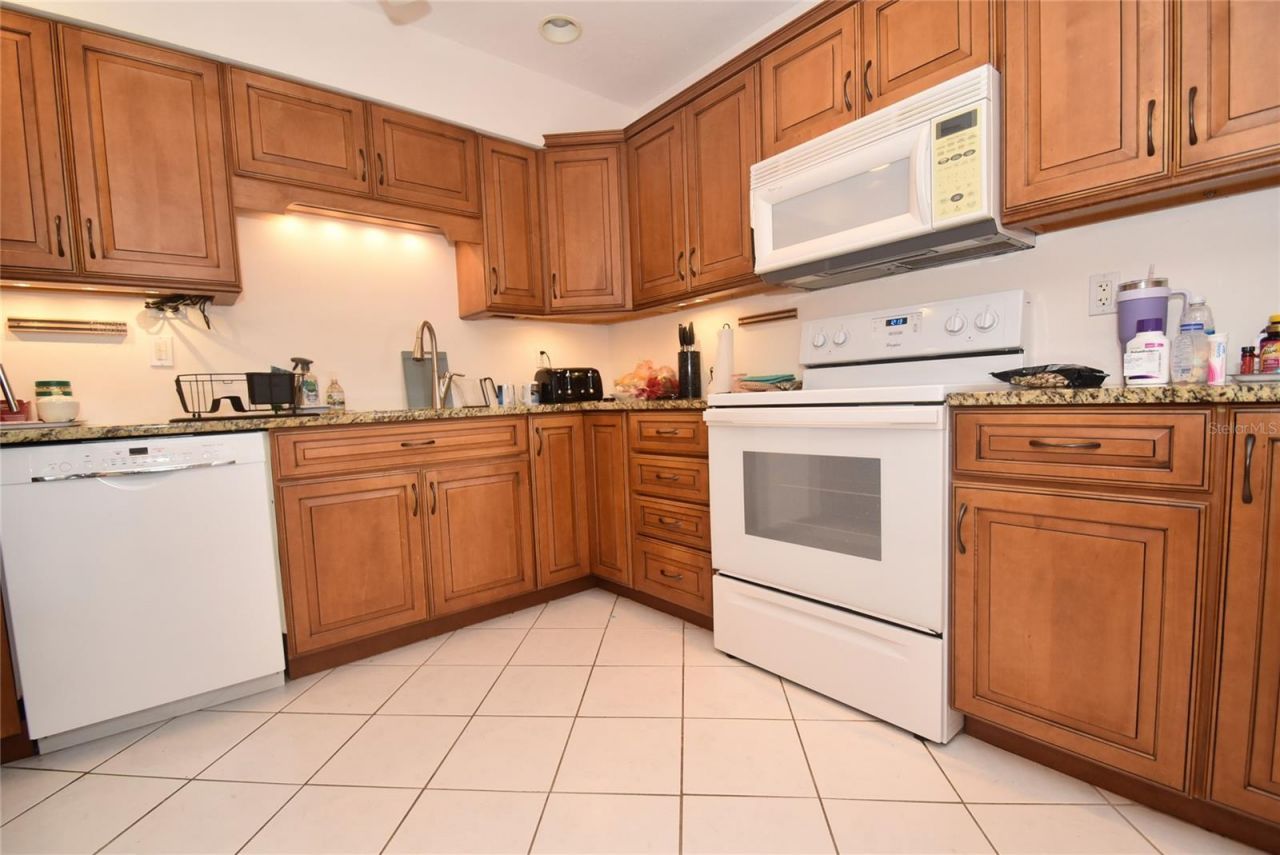 1512 Pelican Point Drive, Unit BA264, Sarasota, FL 34231 Photo