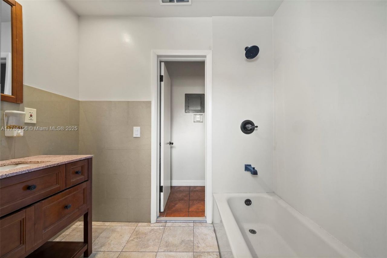 6150 SW 15th St, West Miami, FL 33144 Photo