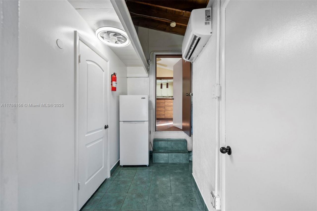 6150 SW 15th St, West Miami, FL 33144 Photo