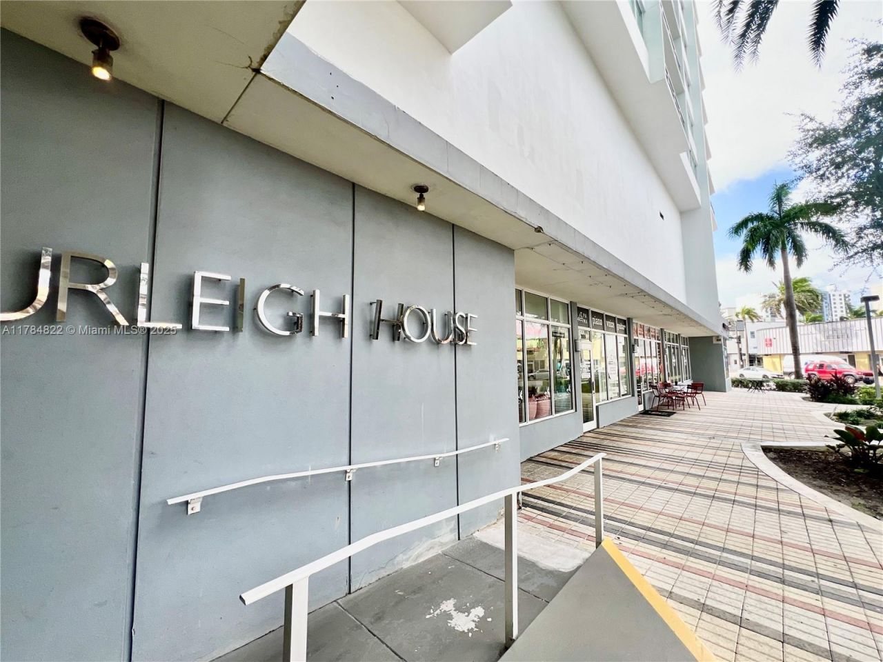 7135 Collins Ave, Unit 621, Miami Beach, FL 33141 Photo