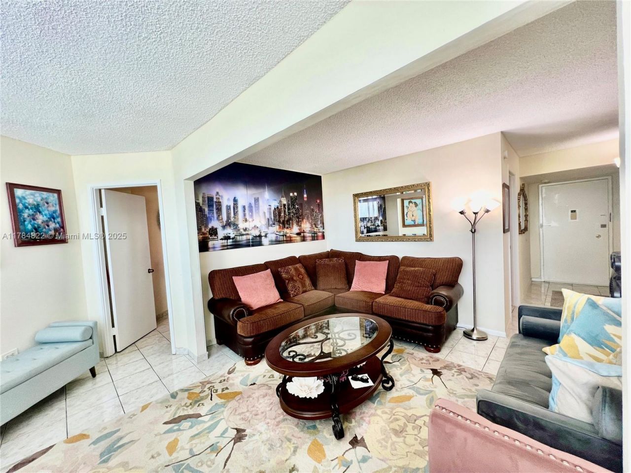 7135 Collins Ave, Unit 621, Miami Beach, FL 33141 Photo