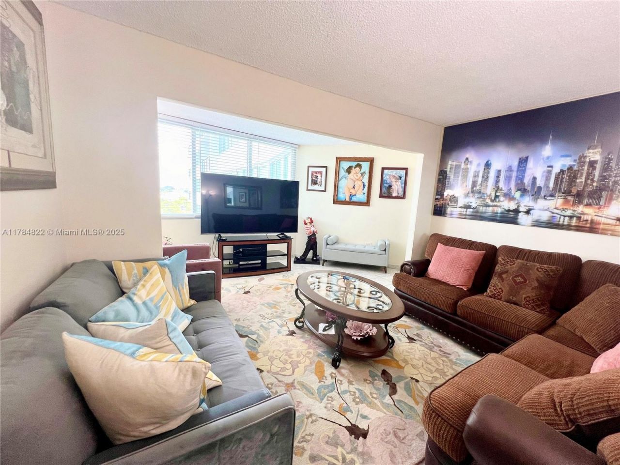 7135 Collins Ave, Unit 621, Miami Beach, FL 33141 Photo