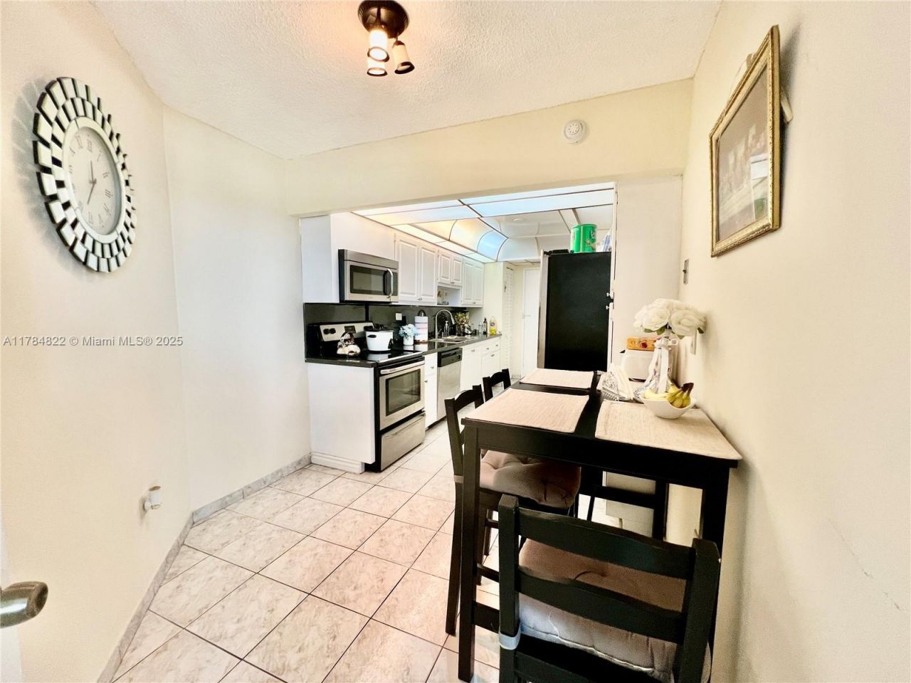 7135 Collins Ave, Unit 621, Miami Beach, FL 33141 Photo