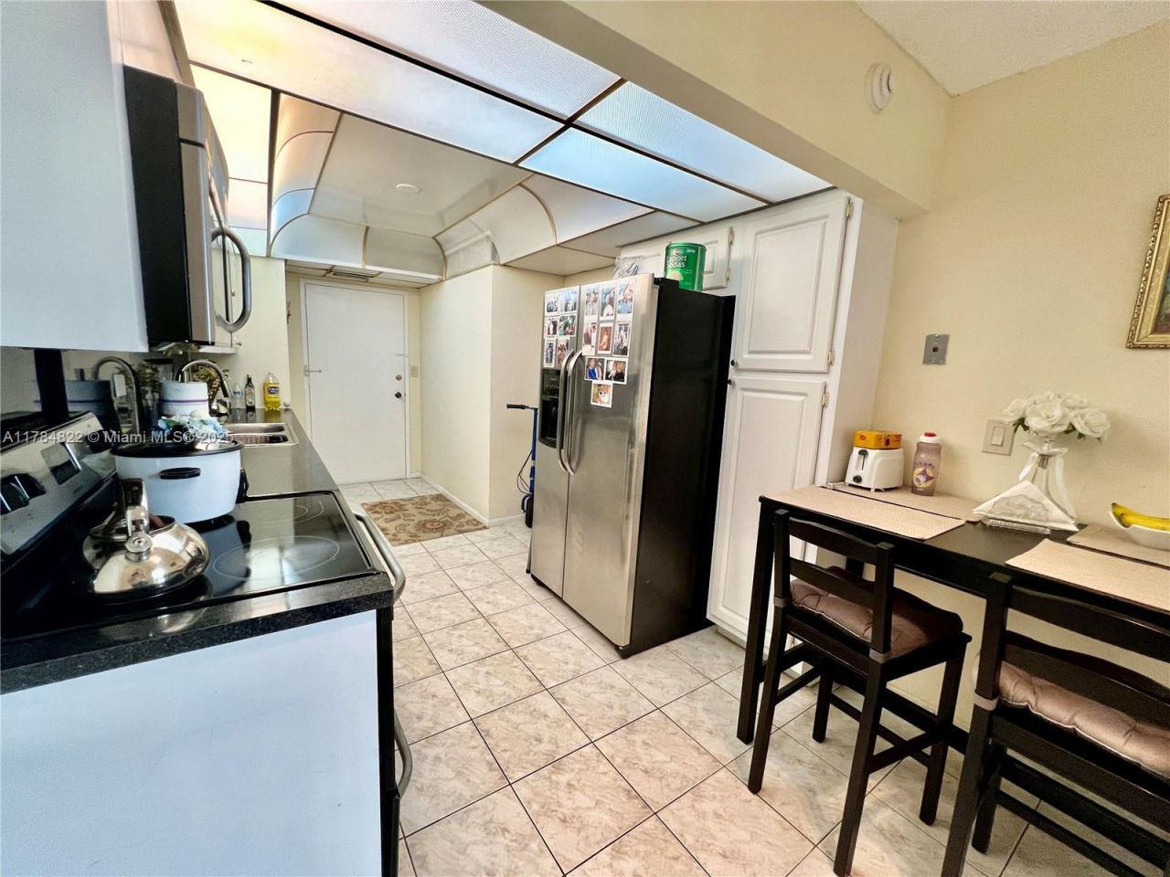 7135 Collins Ave, Unit 621, Miami Beach, FL 33141 Photo