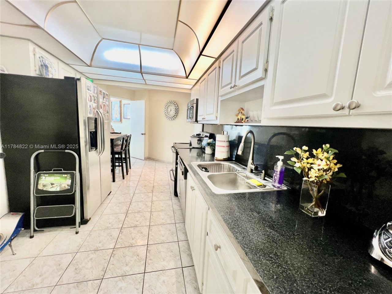 7135 Collins Ave, Unit 621, Miami Beach, FL 33141 Photo