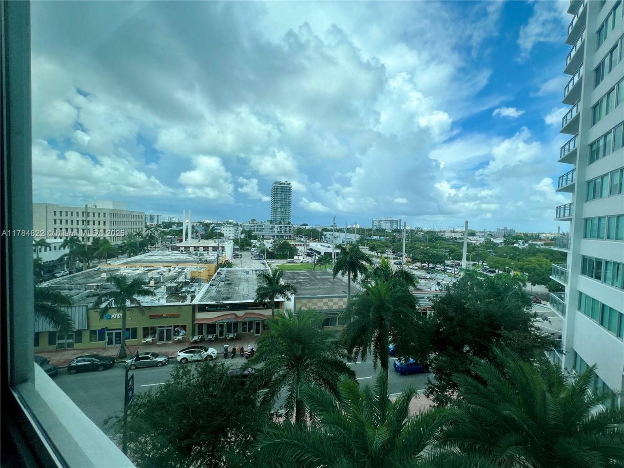 7135 Collins Ave, Unit 621, Miami Beach, FL 33141 Photo