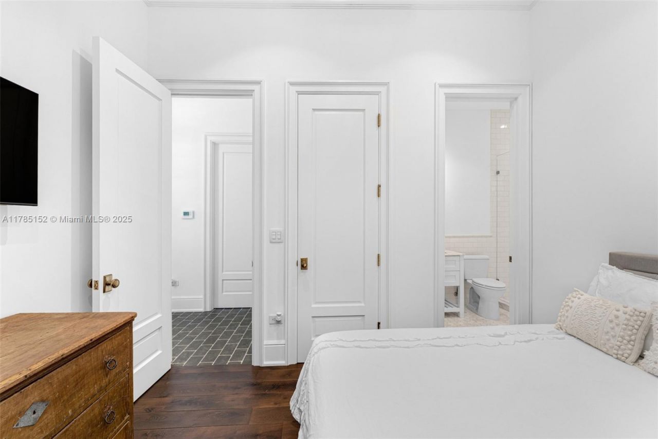 7393 SW 79th Ct, Miami, FL 33143 Photo