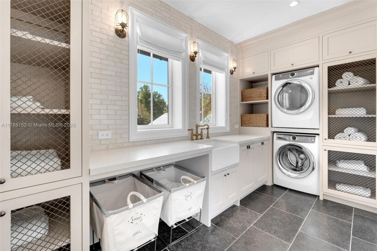 7393 SW 79th Ct, Miami, FL 33143 Photo