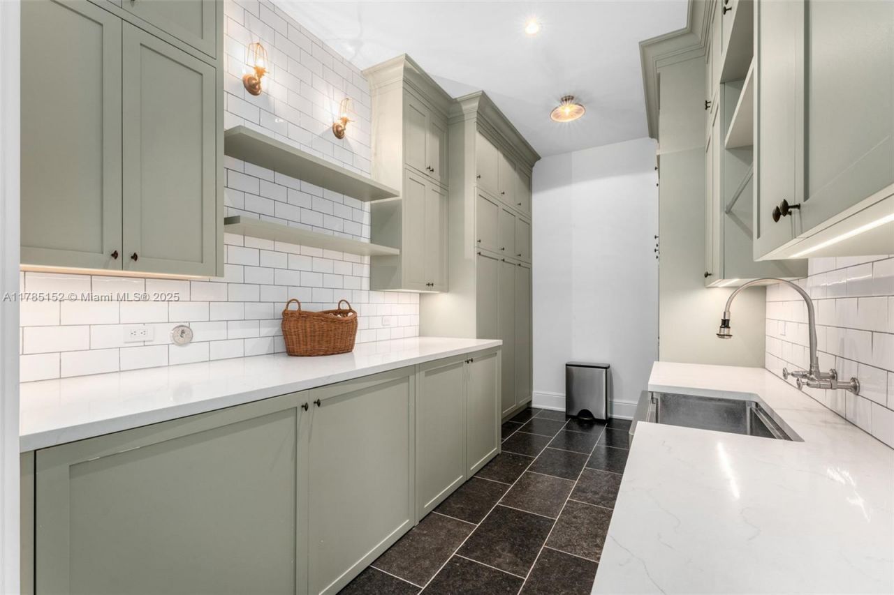 7393 SW 79th Ct, Miami, FL 33143 Photo