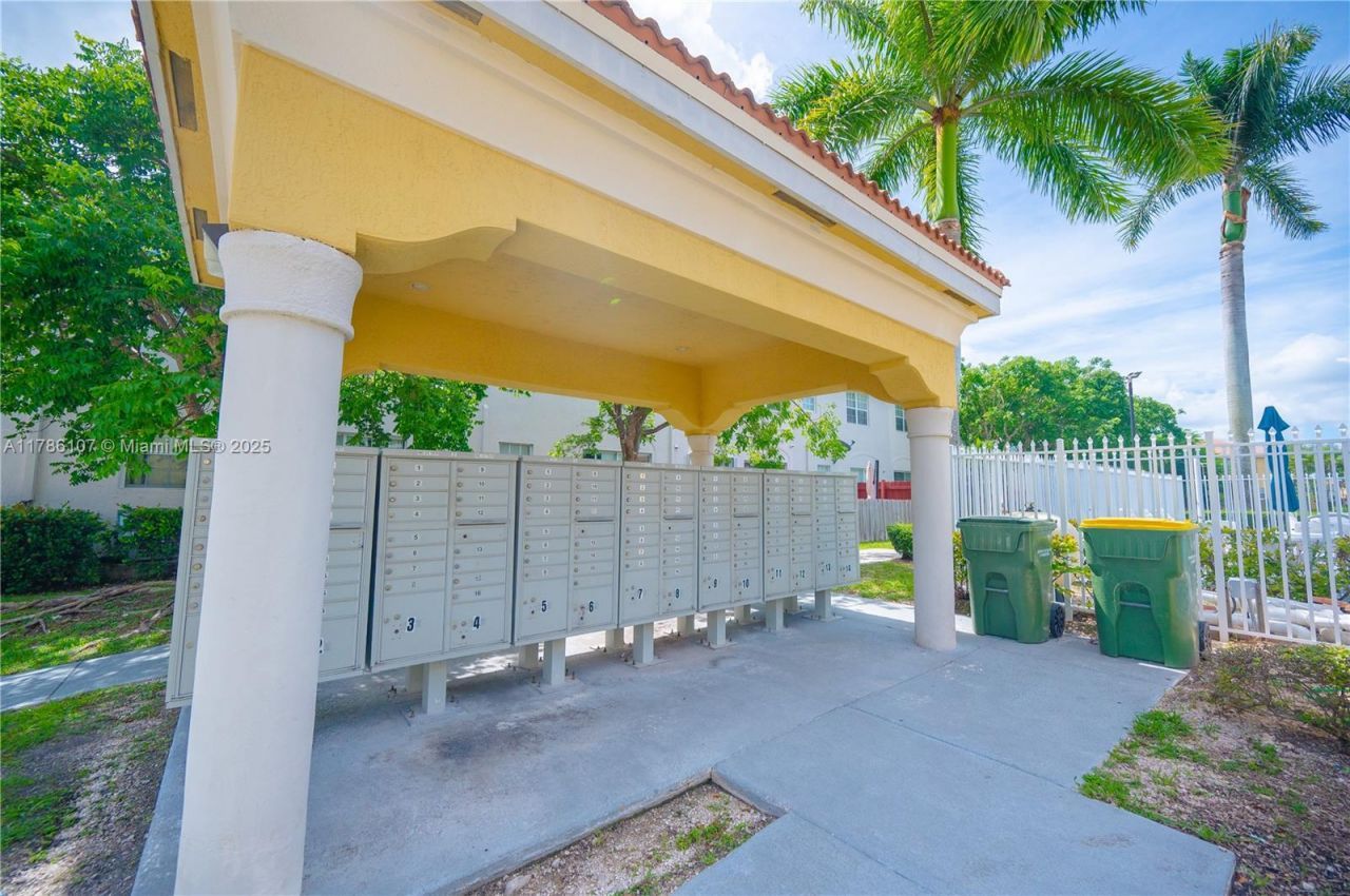 445 NE 21st Ave, Homestead, FL 33033 Photo