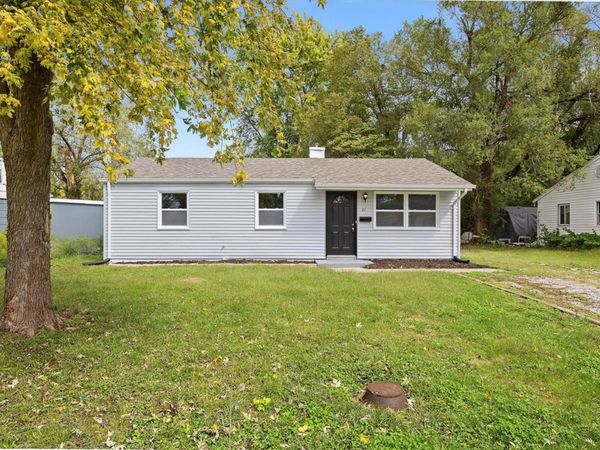 21 Saint Gregory Drive, Cahokia, IL 62206