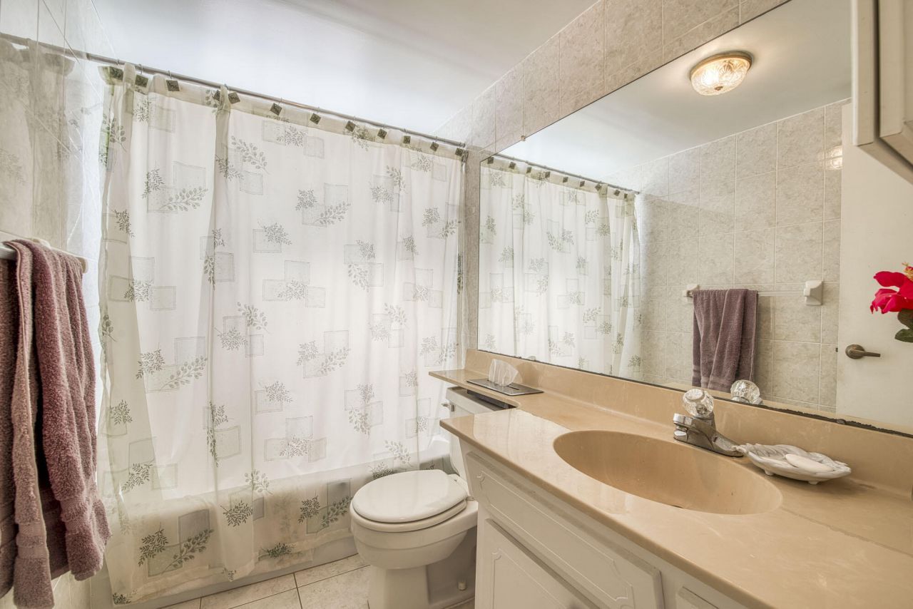 4281 NW 41st Street, Unit 320, Lauderdale Lakes, FL 33319 Photo