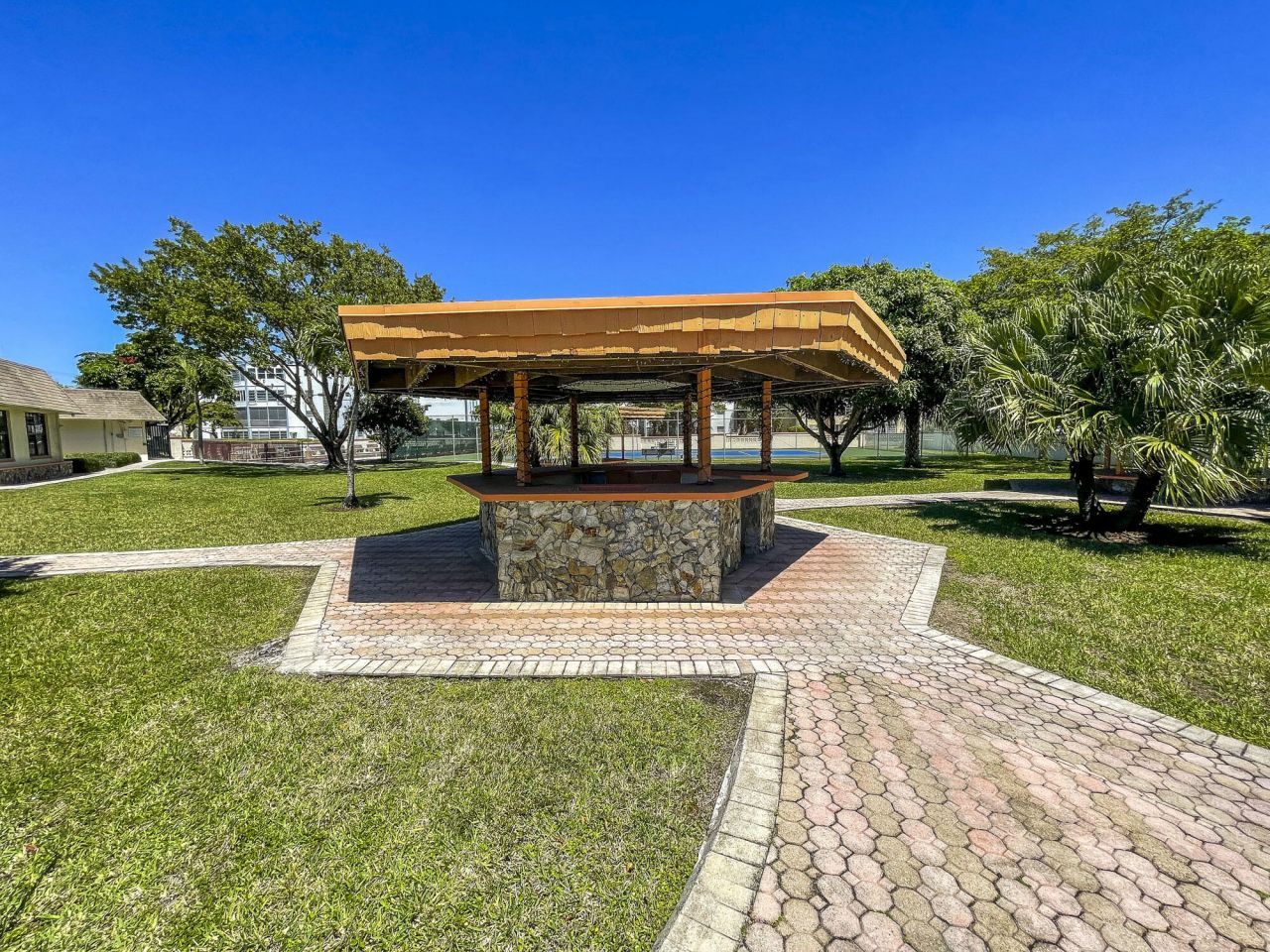 4281 NW 41st Street, Unit 320, Lauderdale Lakes, FL 33319 Photo