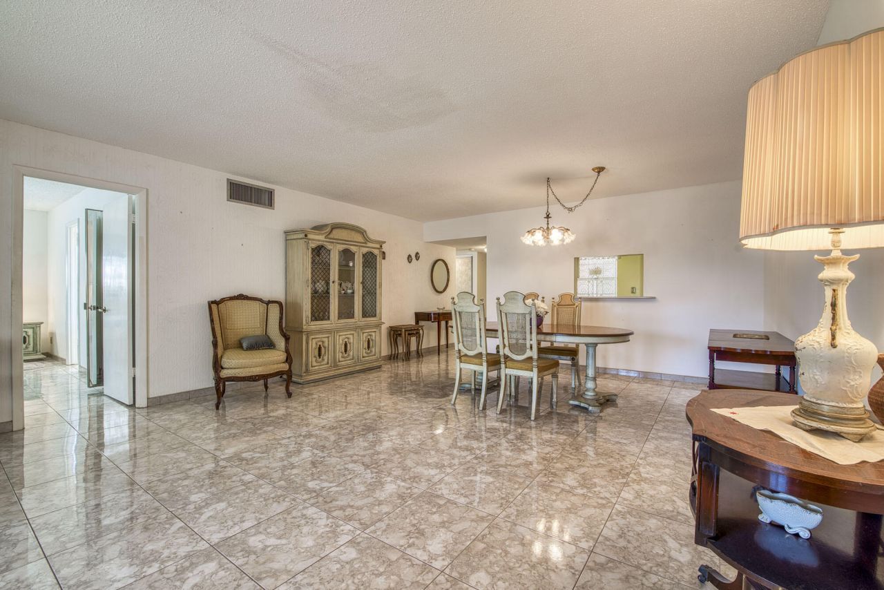 4281 NW 41st Street, Unit 320, Lauderdale Lakes, FL 33319 Photo